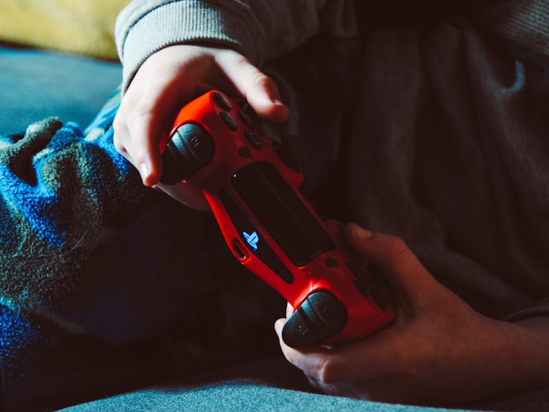 Retro game console